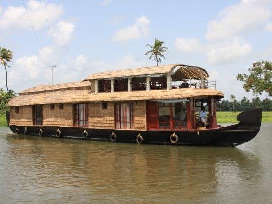 Angel Queen Houseboats,Mullakkal,3 star