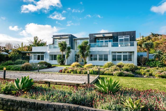 Waiheke Waterfront Lodge,,4.5 star