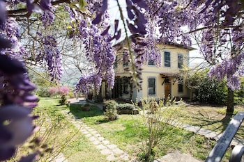 bandb independent loft on florences hills