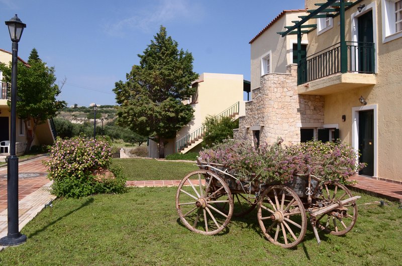 Momi Slow Living Hotel,Crete>>Bali,3 star