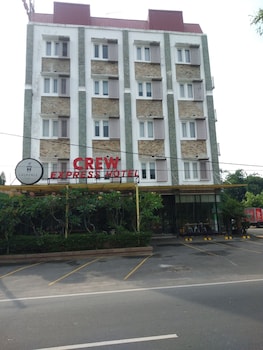 crew express hotel