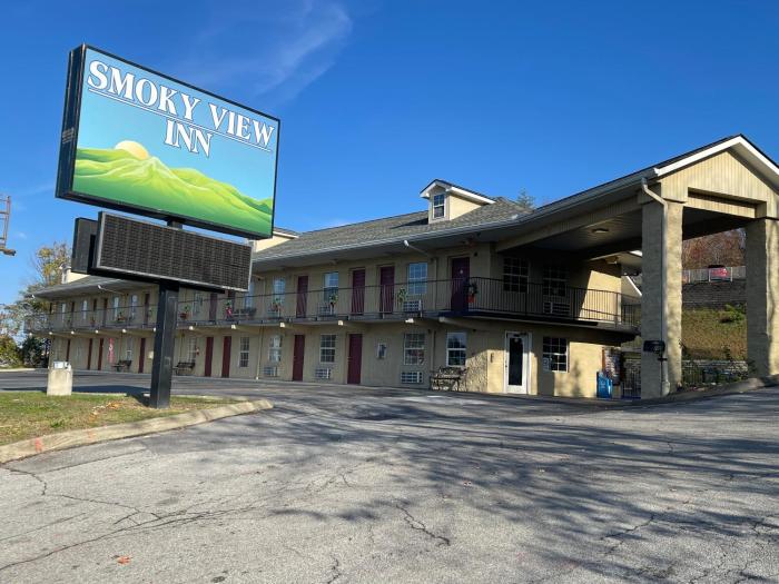 smoky view inn