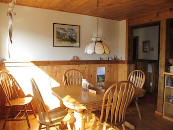 Stikine View Lodge,,2.5 star