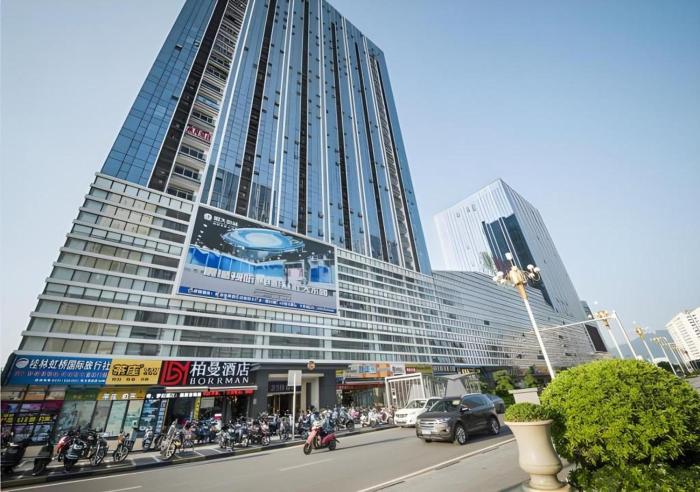 borrman hotel guilin north railway station hengda square