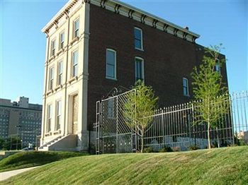 grand center inn