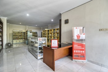Reddoorz Near Condongcatur Bus Station,Depok>>Condongcatur,3 star