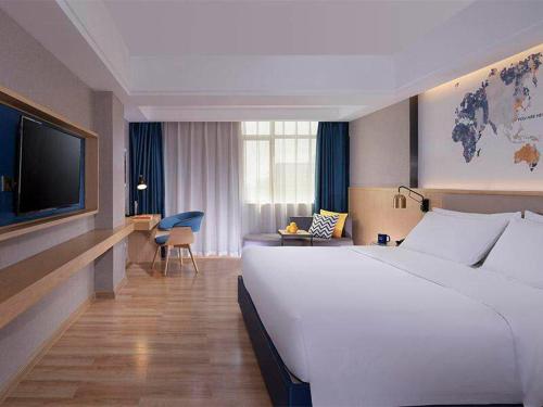 room-image