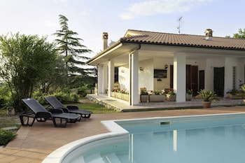 La Villa - Luxury Home,,3 star