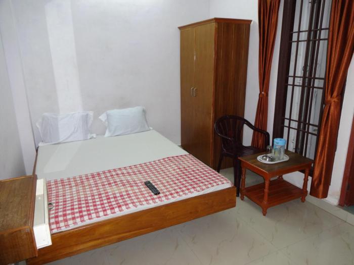 R M Guest House,Kalapet>>Auroville,3 star