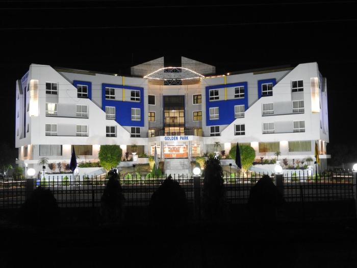 Golden Park Hotel & Resort,Malda>>Kolkata,4 star