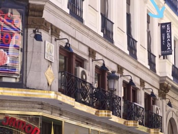 hostal esmeralda