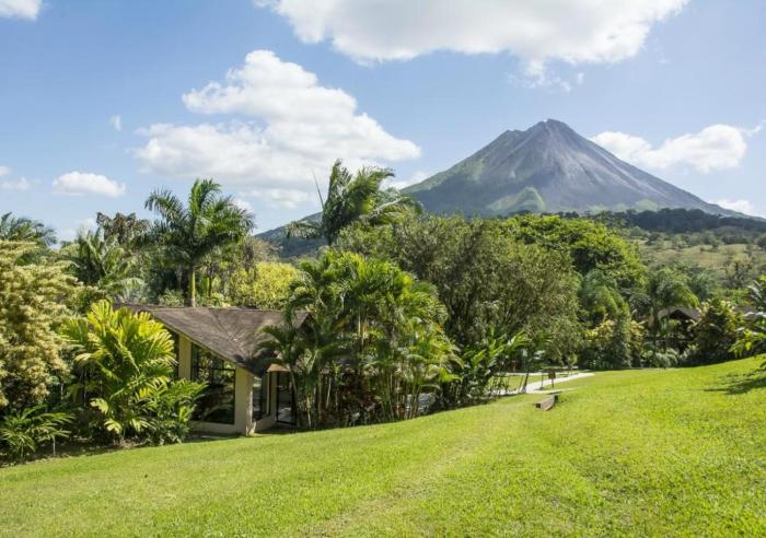 arenal paraiso resort and thermo mineral hot springs