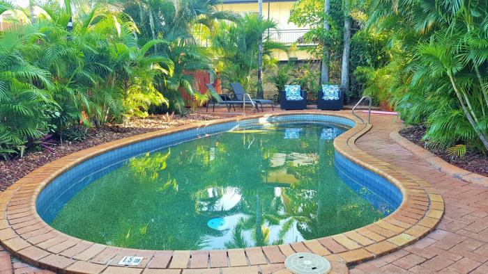 Coconut Grove Holiday Apartments,Bagot>>Alice Springs,4 star