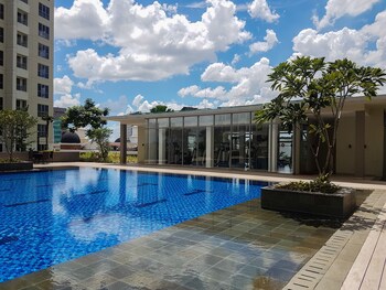 1br apartment at m town residence near summarecon mall serpong