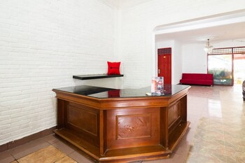 Reddoorz Near Universitas Pamulang,Jakarta>>Cimanggis,2 star