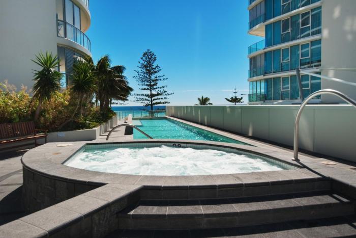 Reflection Tower Two,Gold Coast>>Coolangatta,0 star