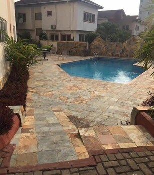 Holi Flats,,2 star