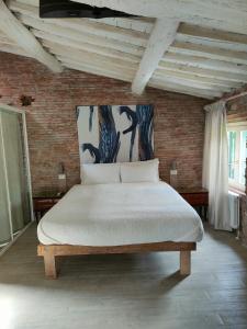 Inside The Wall,,3 star