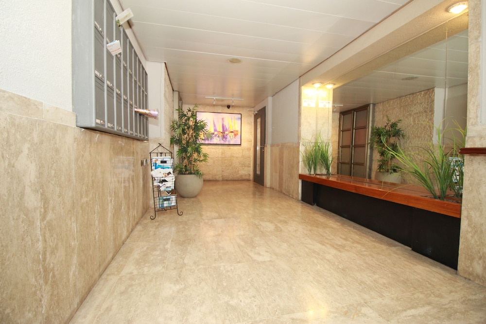 gabriel apartments stylish suites king george st