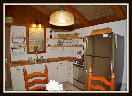 Riverview 1 Bedroom Cabin By Redawning,,3 star