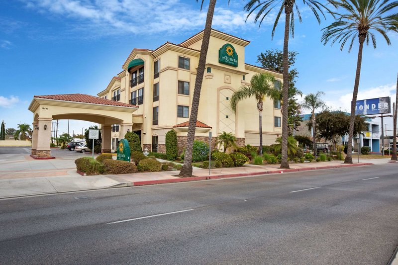 La Quinta Inn & Suites By Wyndham Ne Long Beach/Cypress