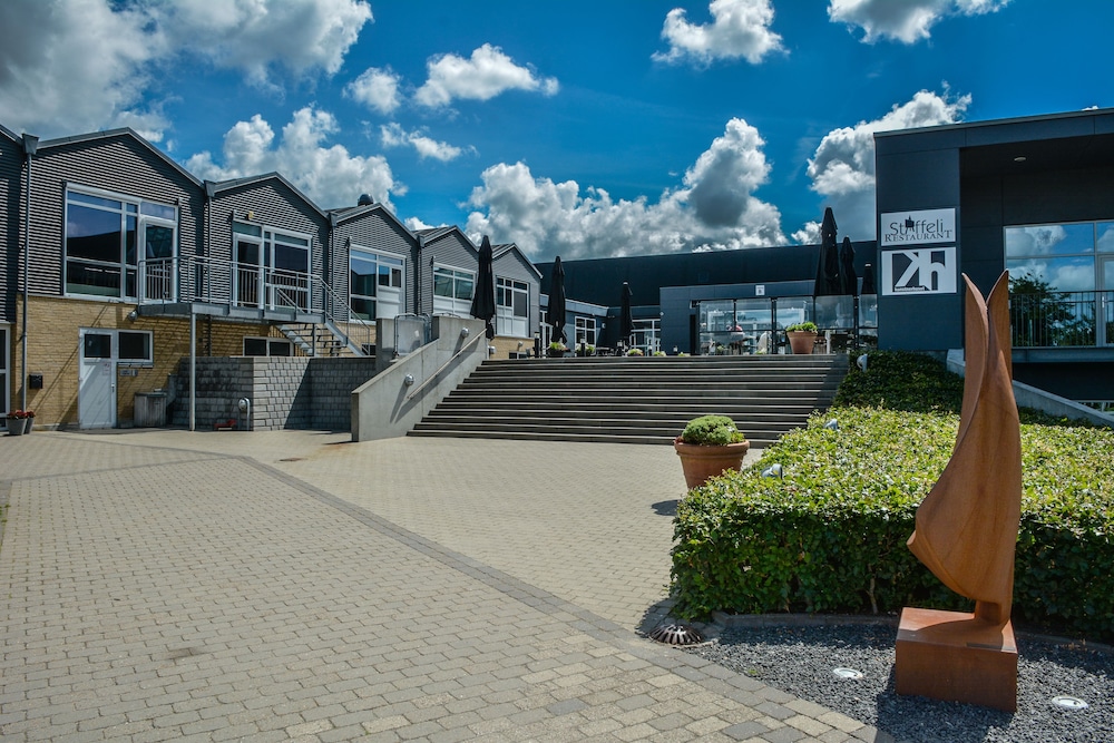 Skrbkcentret,,2.5 star