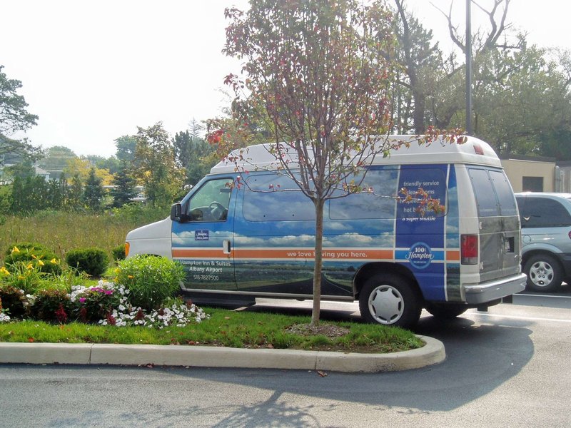 Hampton Inn & Suites Albany Airport,Colonie>>Albany,2.5 star