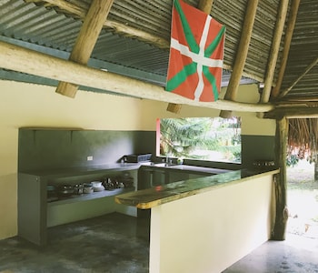 El Ranchito Surfcamp,,5 star