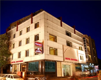 Hotel Southern,Karolbagh,3 star