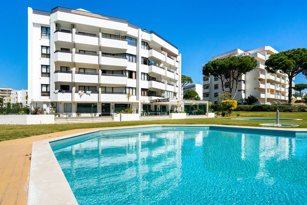 Vilamoura Sunny Apartment,,1 star