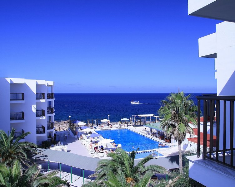 nereida aparthotel