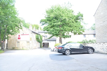 Healey Hotel,Cleckheaton>>Batley,3 star