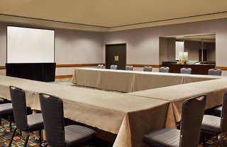 sheraton kansas city hotel at crown center