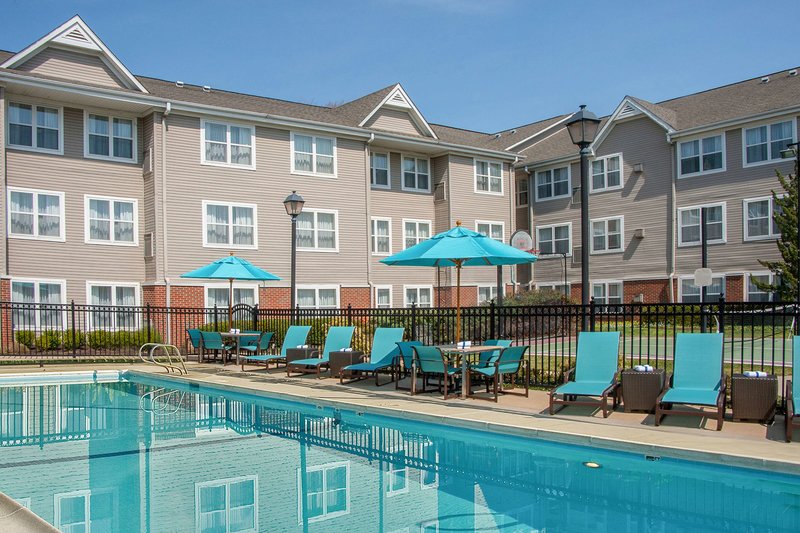 sonesta es suites charlottesville university