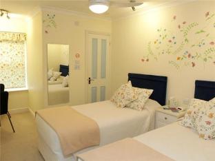 Little Bullocks Farm,Elsenham>>Bishop's Stortford,4 star