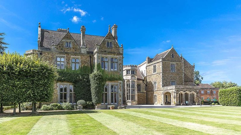 Fawsley Hall,Daventry>>Coventry,4 star