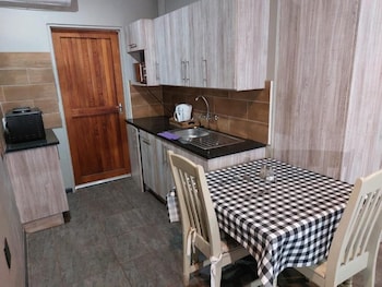 Pmg Hardware Trading As Wisteria Lane Guest House,,1 star