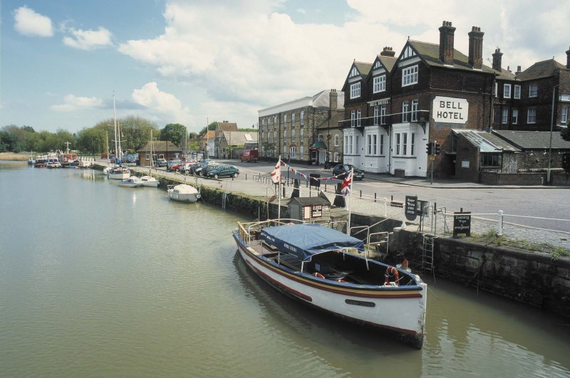 The Bell Hotel,Dover>>Canterbury,3 star