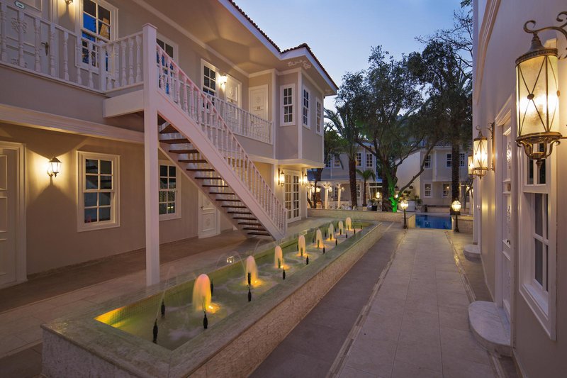 elegance east hotel boutique class