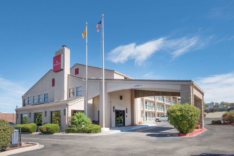 Ramada By Wyndham Albuquerque Airport,Bernalillo>>Albuquerque,2.5 star
