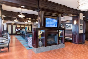 hampton inn detroit roseville