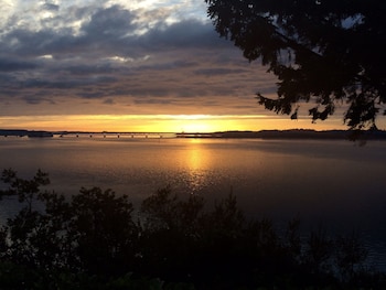 Bay Bridge Motel,Coos County>>Coos Bay,2 star