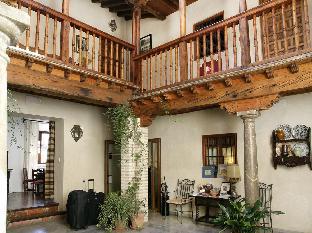 santa isabel la real hotel