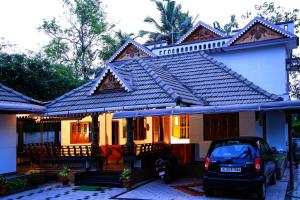 momandpop thyparambil heritage