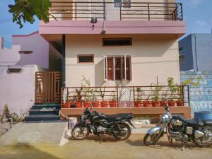 Vijayanagara Home Stay,Hampi>>Bellary,3 star