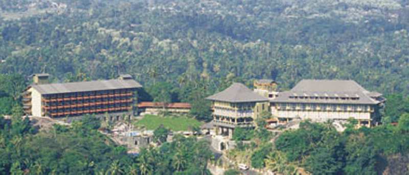 Earl's Regency,Colombo>>Central Province,5 star