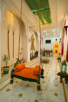 Bhim Kothi,Amar Sagar Pol>>Jaisalmer,2 star
