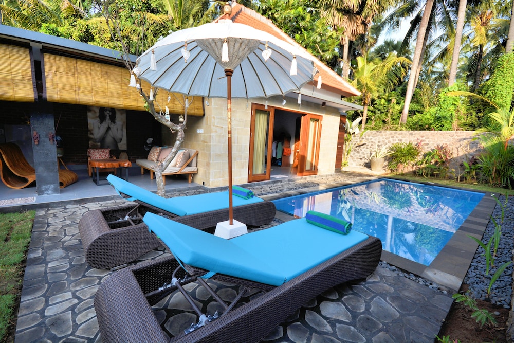 coco garden pool villas