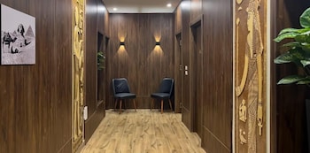 happy days pyramids view