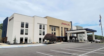 hampton inn greensburg